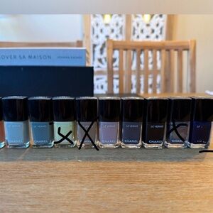 CHANEL Le Vernis Nail Polish Collection - Diverse Hues
